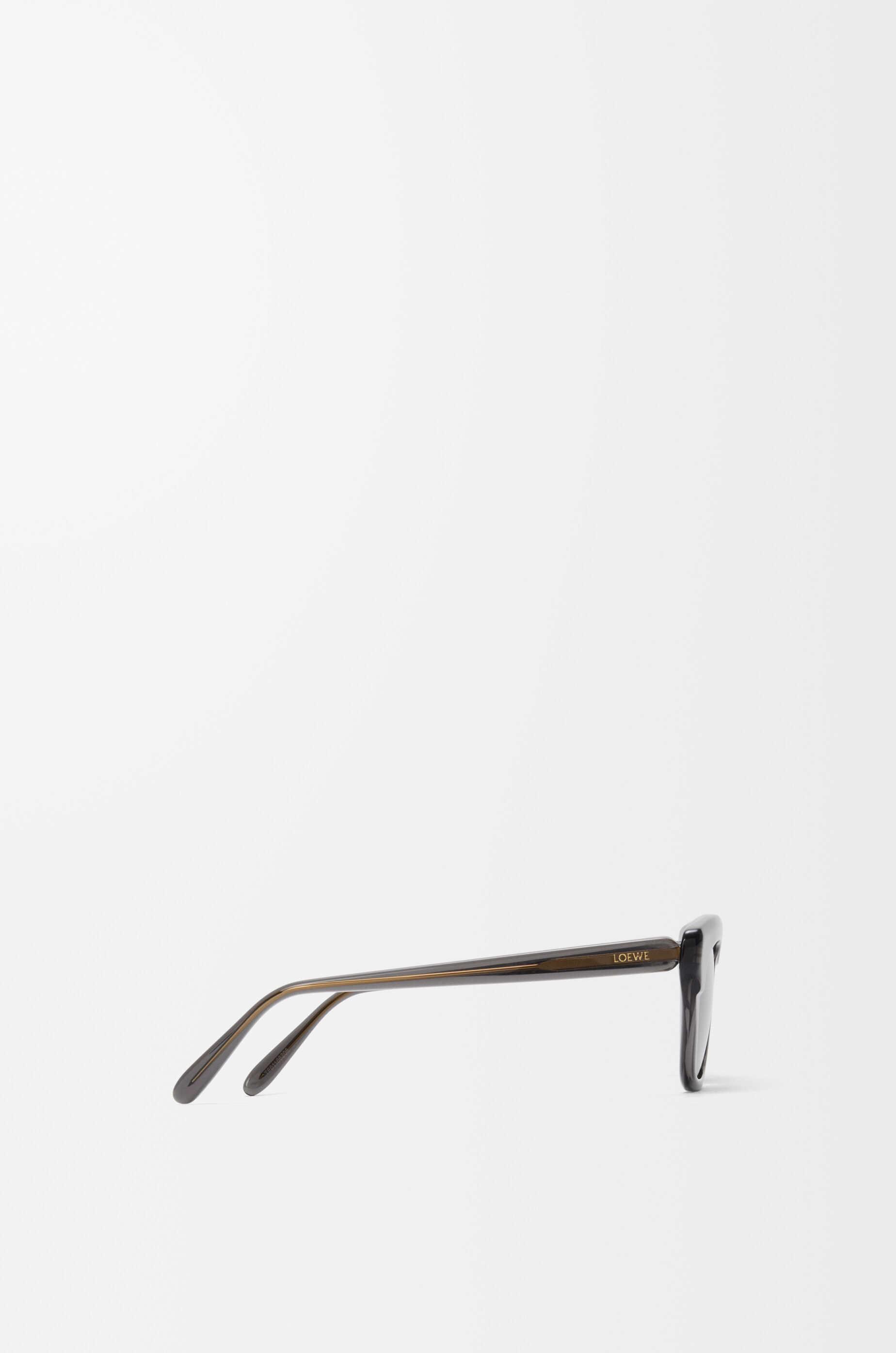 LOEWE サングラス2つ ロエベ 2022年秋ウィメンズコレクションからサングラスが登場