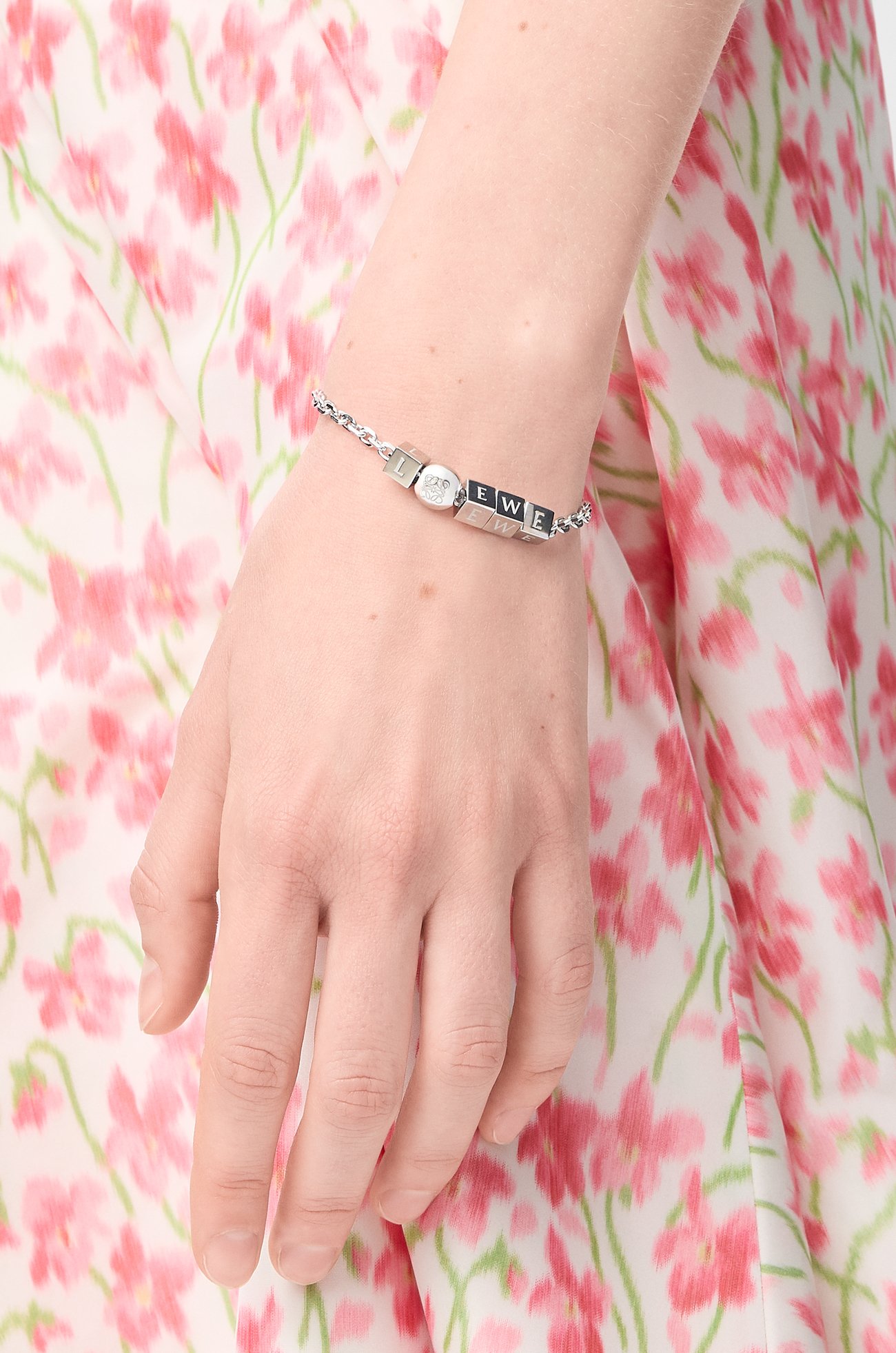 LOEWE Pulsera Pebble Cube en plata de ley Plata