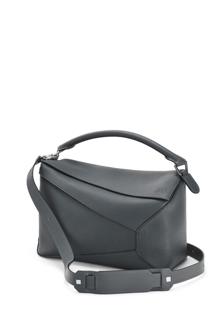 LOEWE Large Puzzle Edge bag in grained calfskin Anthracite pdp_rd