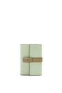 LOEWE Small vertical wallet in soft grained calfskin 春玉綠/黏土綠