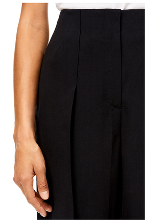 LOEWE Pantalón plisado de corte carrot en lana Negro plp_rd