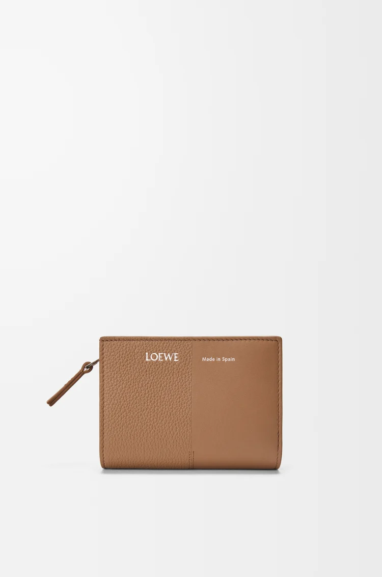 LOEWE デュエット コンパクトウォレット（スムースカーフ&グレインカーフ） モカ