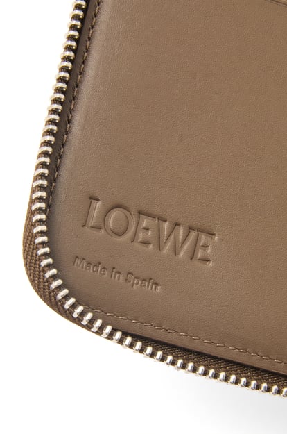 LOEWE Puzzle zipped open wallet in classic calfskin Asphalt Grey/Winter Brown plp_rd
