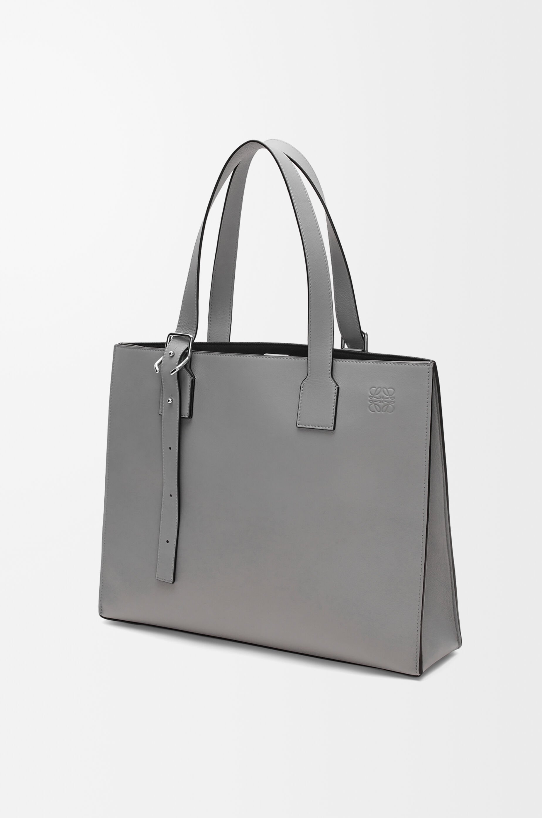 パズルフォルド トート XL（シャイニーカーフ） グレー - LOEWE