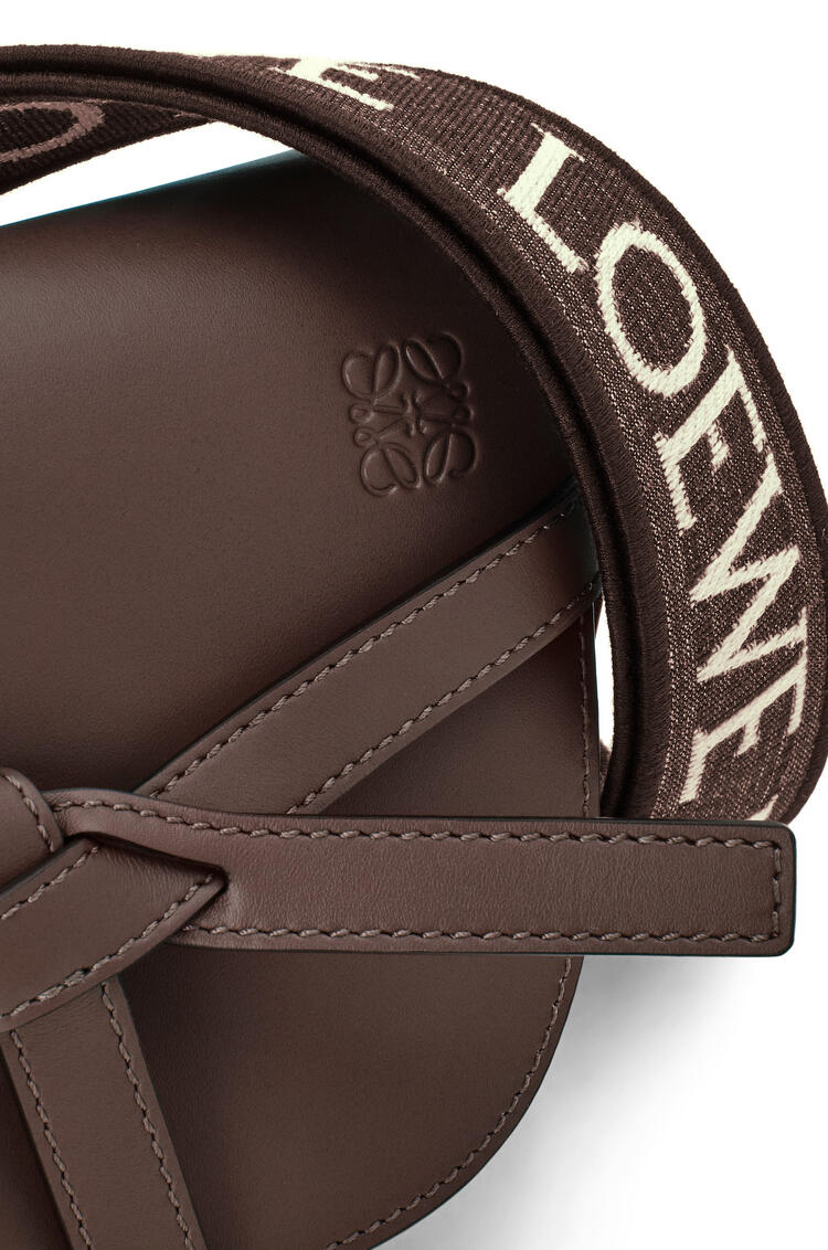 LOEWE Bolso Gate Dual mini en jacquard y piel de ternera Chocolate