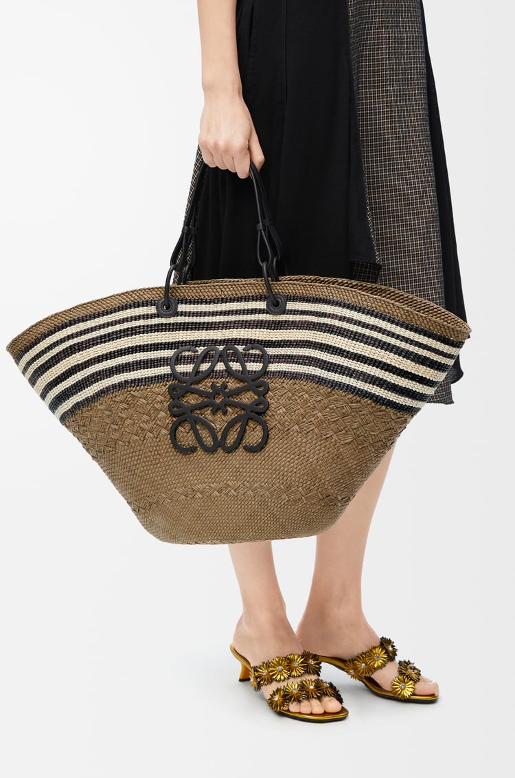 LOEWE Large Anagram basket in iraca palm and calfskin Dark Khaki/Black