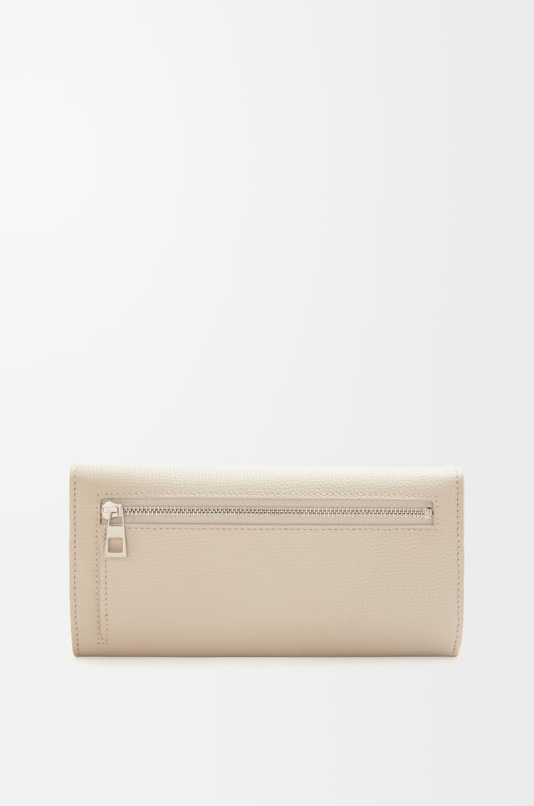 LOEWE アナグラム コンティネンタル ウォレット（ペブルグレインカーフ） ライトゴースト