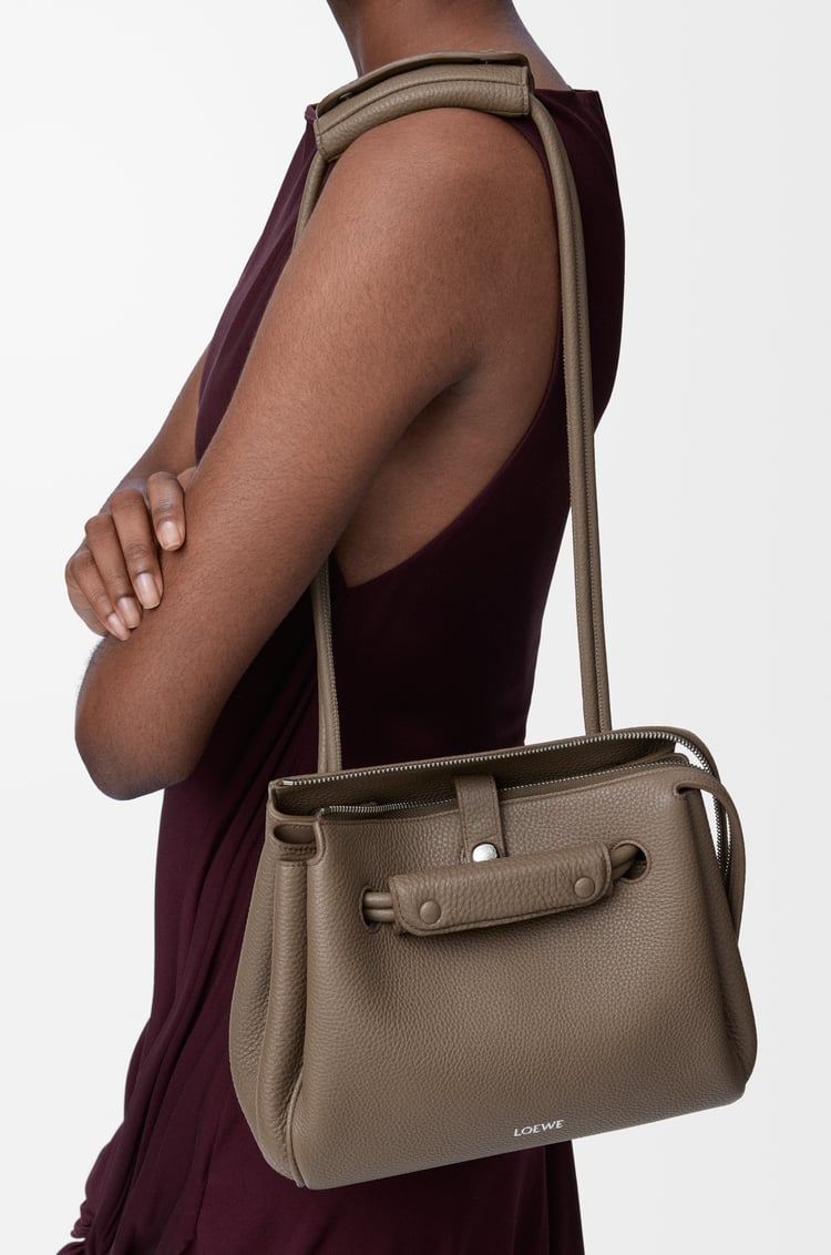 LOEWE Borsa Madrid piccola in morbida pelle di vitello granata Grigio Talpa