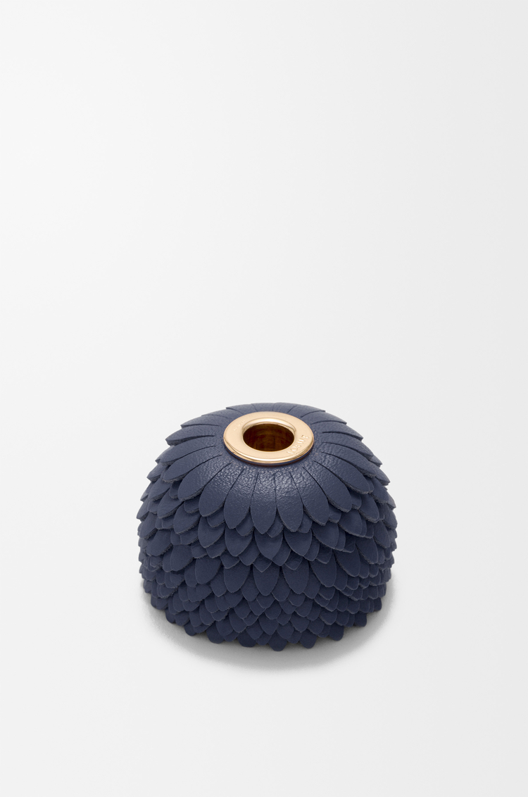 LOEWE フラワー チャーム（カーフ） ネイビーブルー