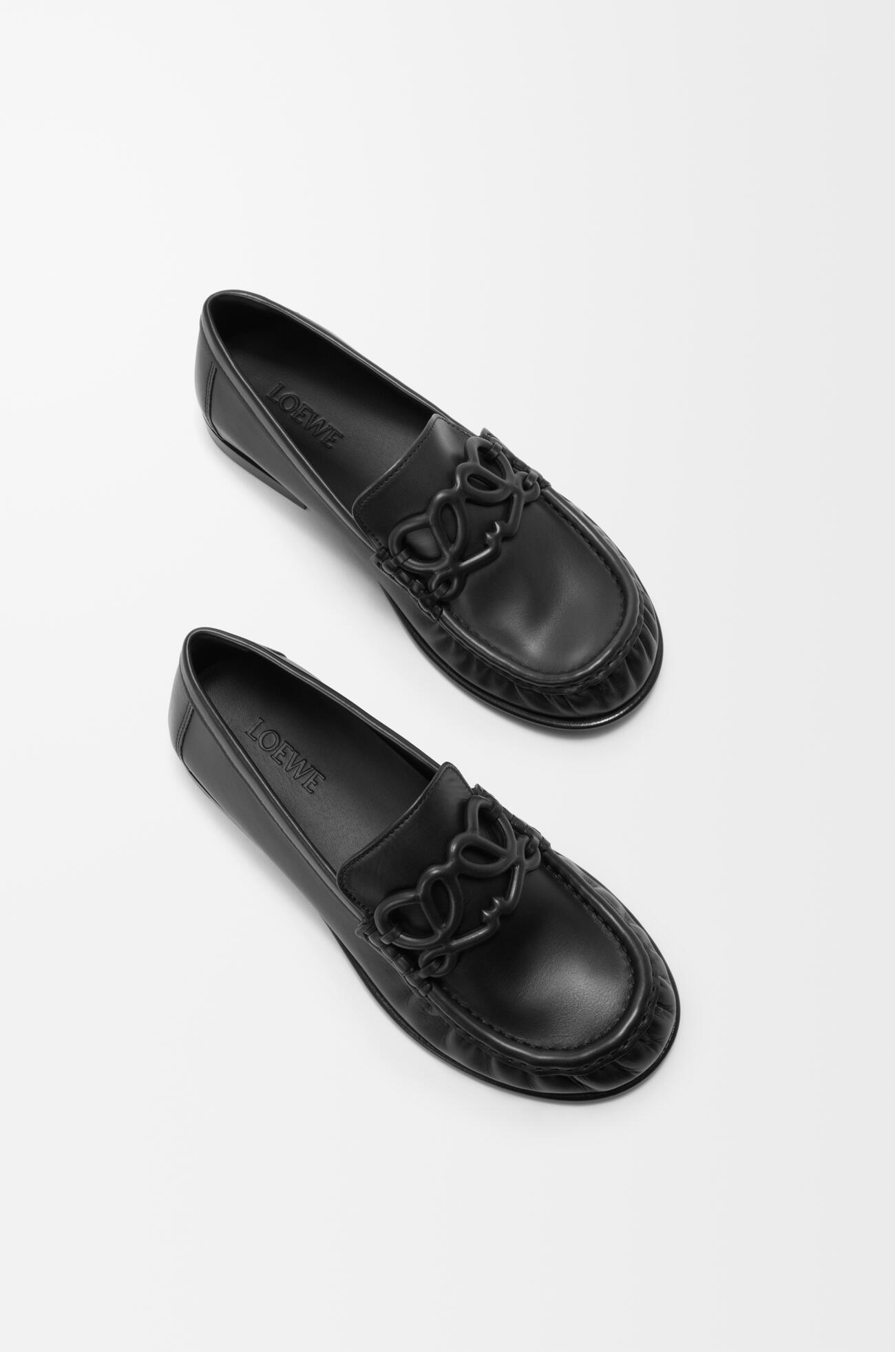 LOEWE Mocasín doble L en piel de ternera suave Negro