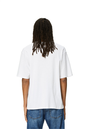 LOEWE Camiseta en algodón con estampado de pantalones cortos vaqueros Blanco
