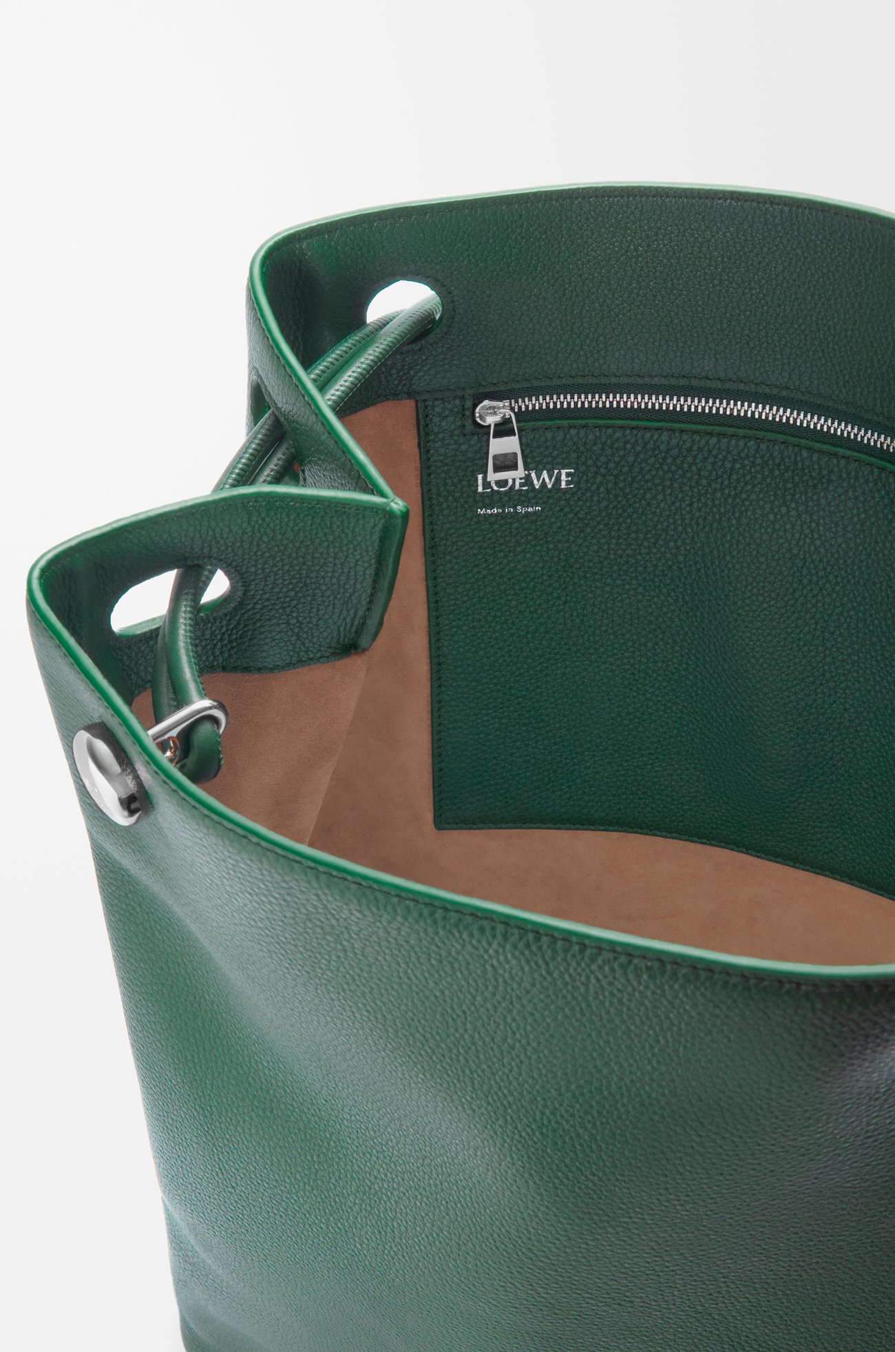 LOEWE Pebble hobo in supple grained calfskin Evergreen