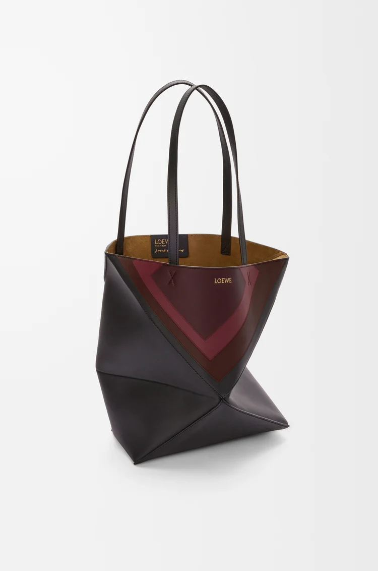 LOEWE Borsa Puzzle Fold Tote media in nappa di vitello Black/Burgundy