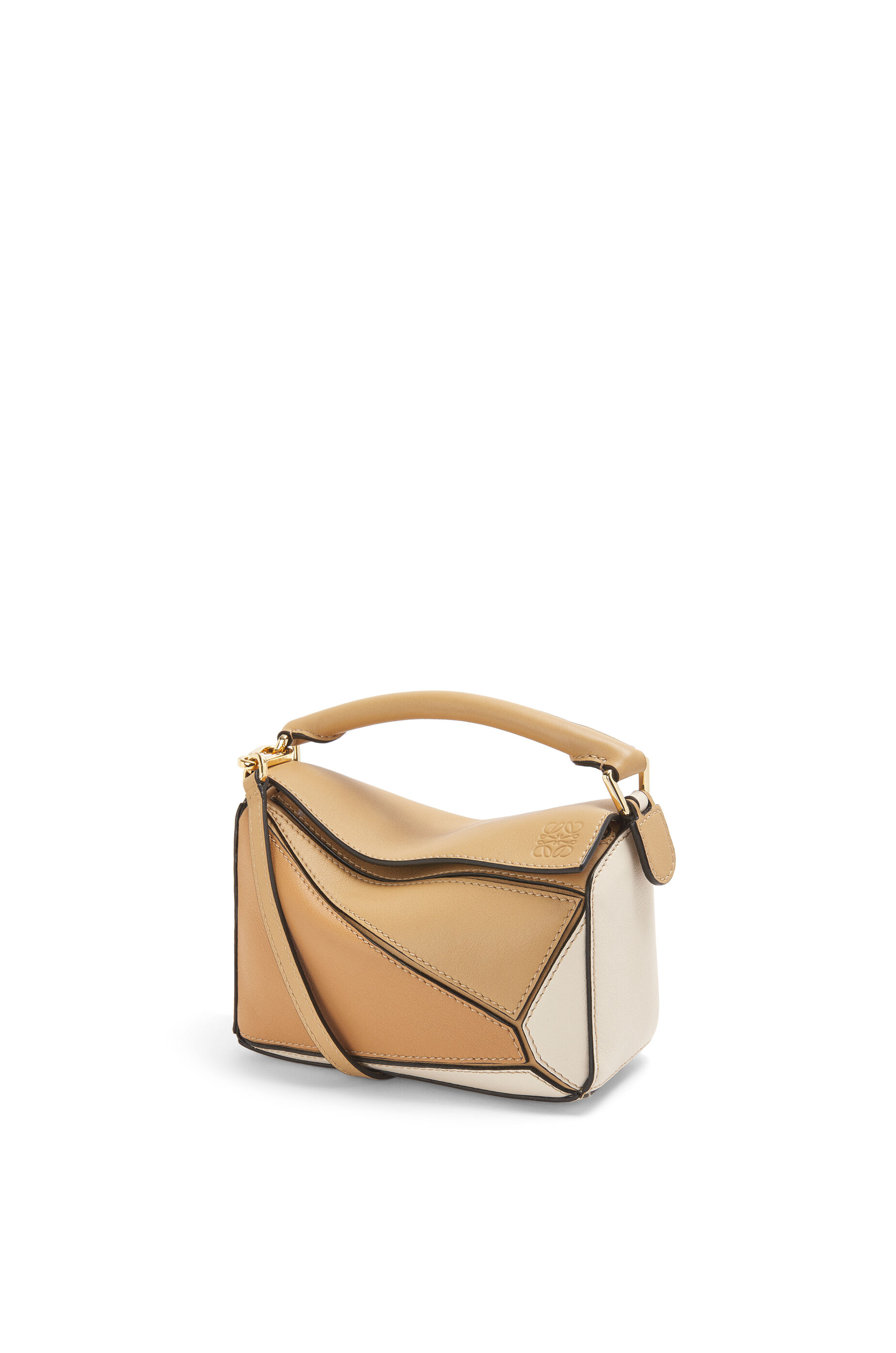 Loewe罗意威22女士早春系列手袋