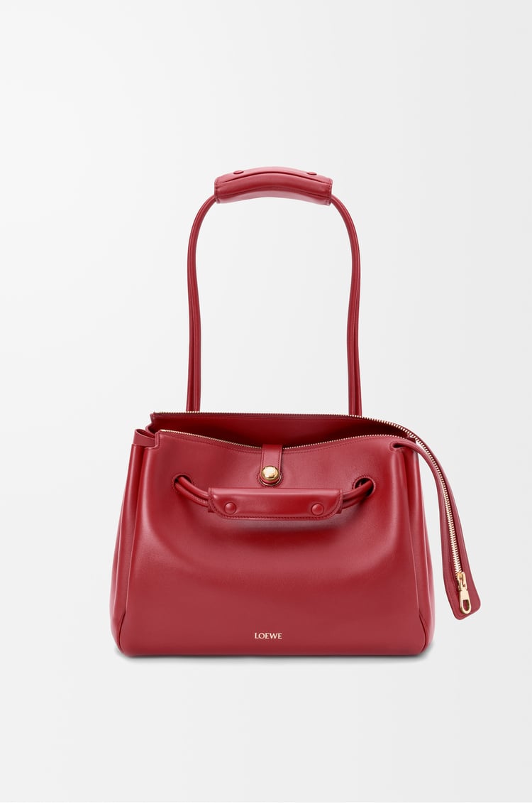 LOEWE 中型 Madrid 柔軟小牛皮包款 深紅色