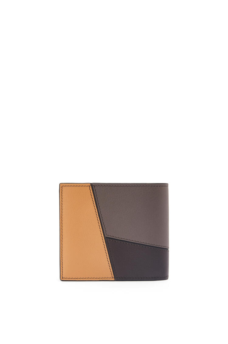 LOEWE Puzzle bifold wallet in classic calfskin Light Warm Desert/Chocolate pdp_rd