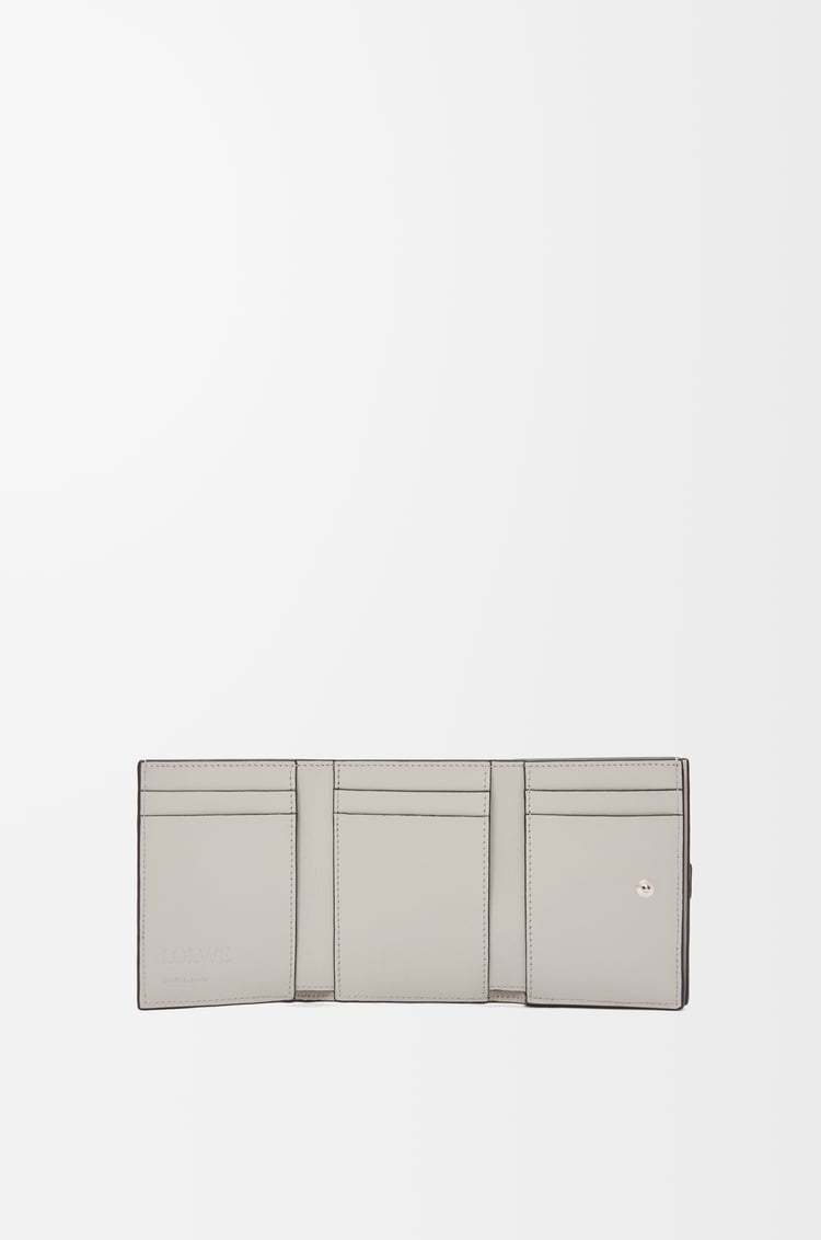 LOEWE Trifold wallet in soft grained calfskin Talc/Light Oat