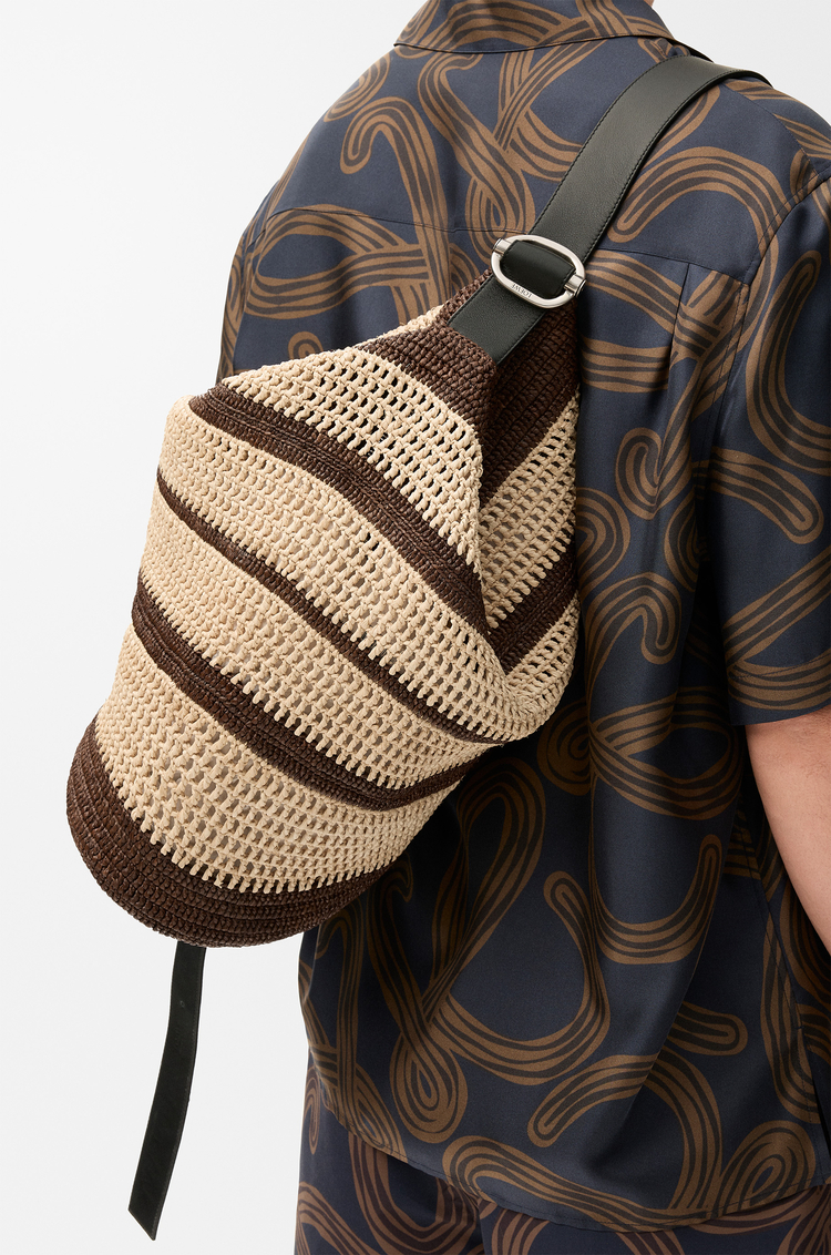 LOEWE 拉菲草 Loop 水桶手袋 Chocolate/Natural