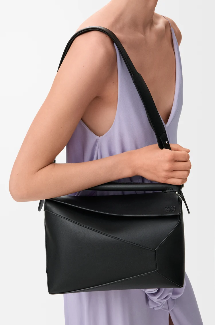 LOEWE Bolso Puzzle Edge mediano en piel de ternera Negro