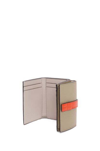 LOEWE Trifold wallet in soft grained calfskin Clay Green/Vivid Orange plp_rd