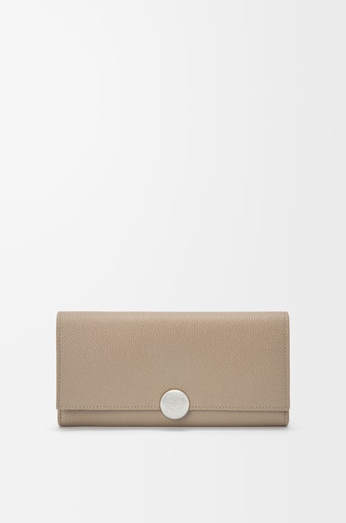 LOEWE Pebble continental wallet in mini grain calfskin Clay