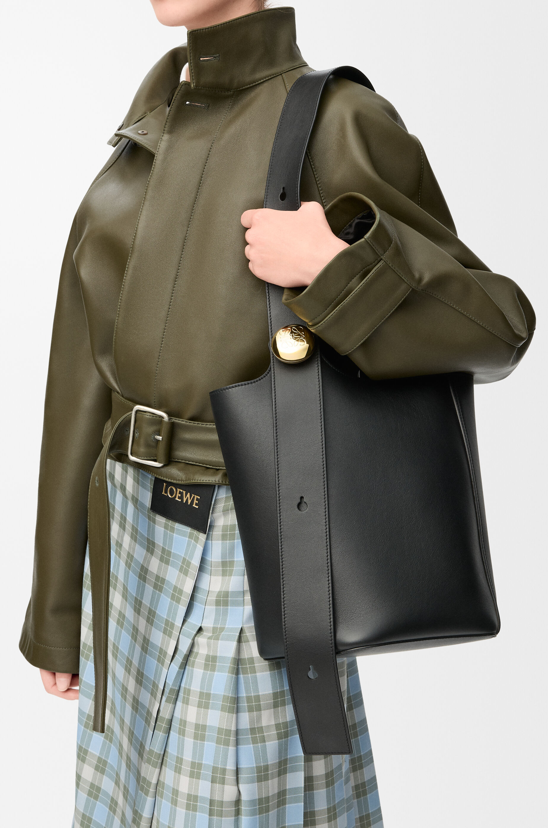 Mini Pebble bucket in smooth calfskin Brown - LOEWE