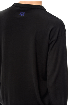 LOEWE Jersey en lana con cuello redondo y rayas Negro plp_rd
