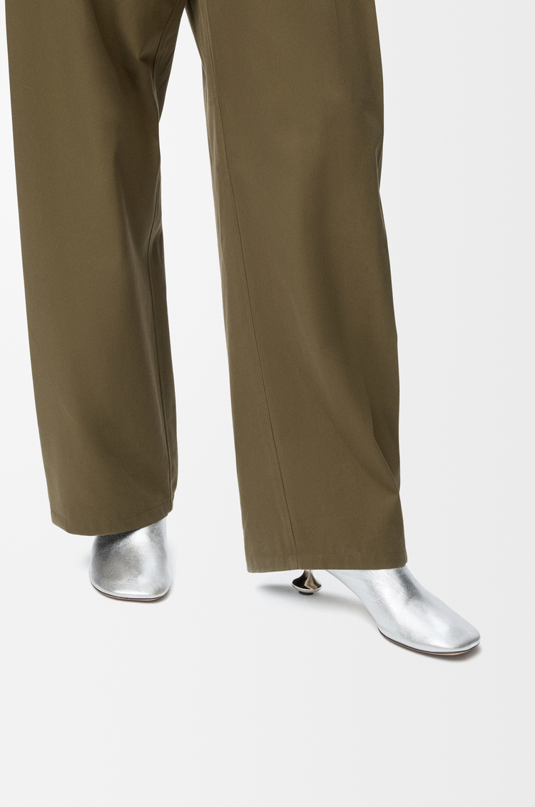 LOEWE Mule Toy en piel de cordero laminada Plata