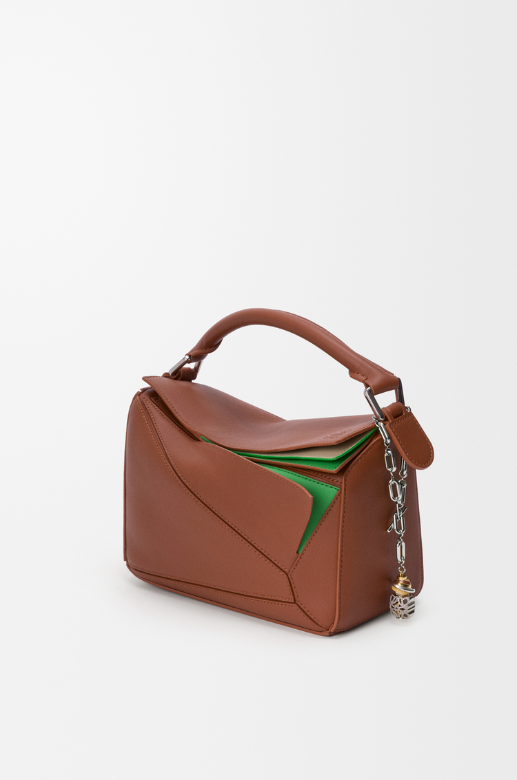 LOEWE アナグラム ボンベ ダイス シルバー/ピンク
