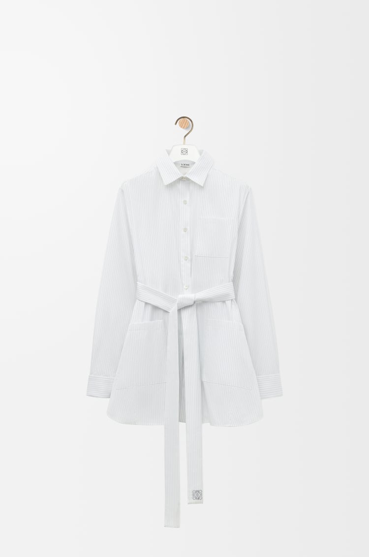 LOEWE Blouse pyjama ceinturée en coton Blanc/Gris