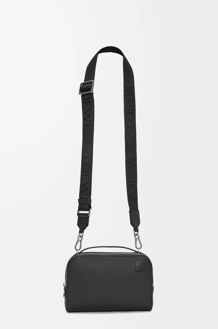 LOEWE 迷你柔软粒面牛皮革相机斜挎包 黑色