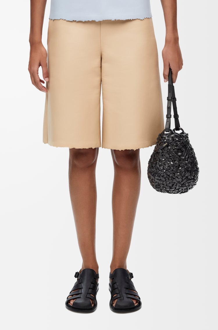 LOEWE Bolso capazo Nest pequeño en piel de ternera Negro