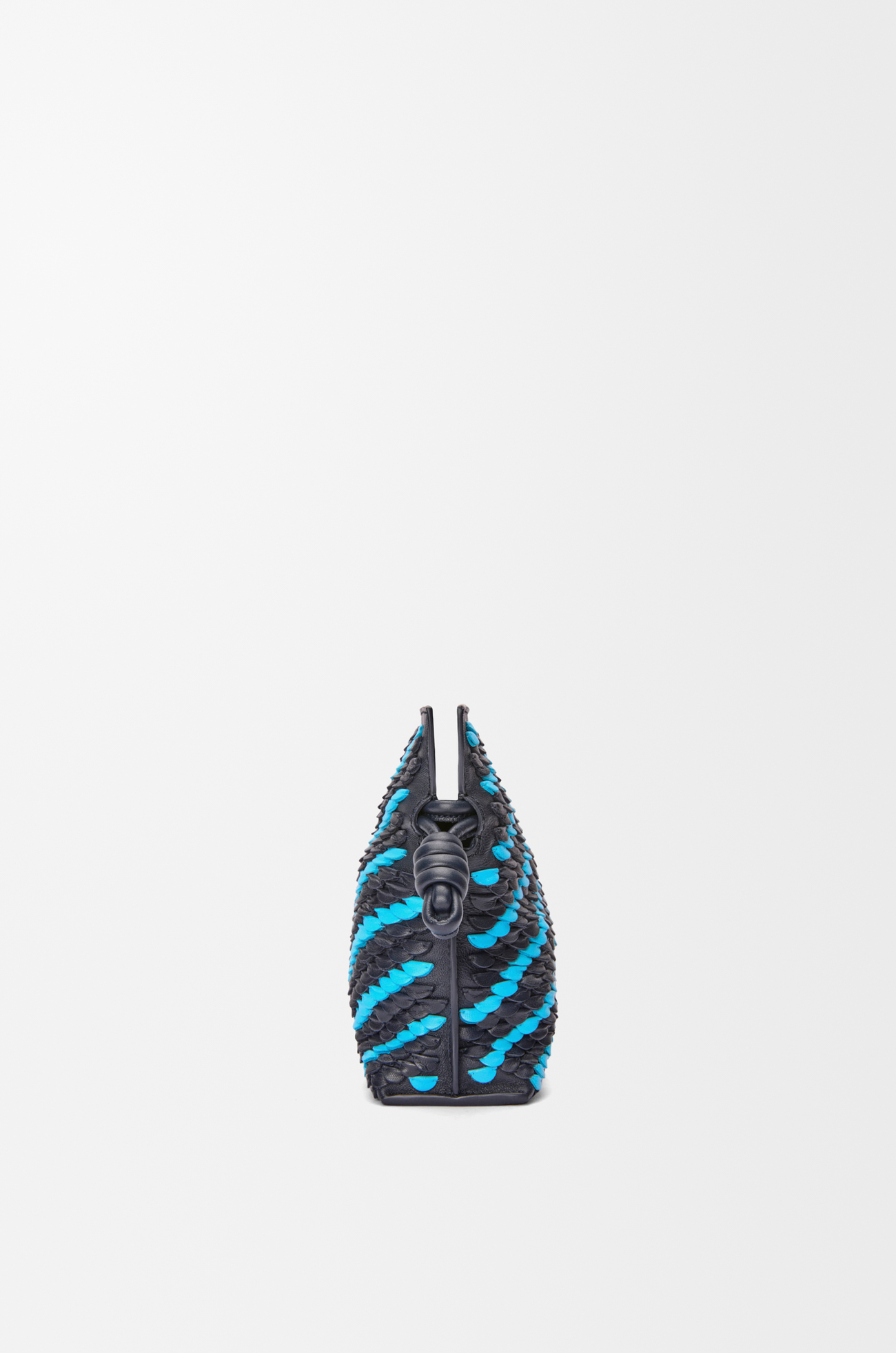 LOEWE Bolso Flamenco Clutch mini en piel napa de cordero Tinta Oscura/Azul Cielo plp_rd