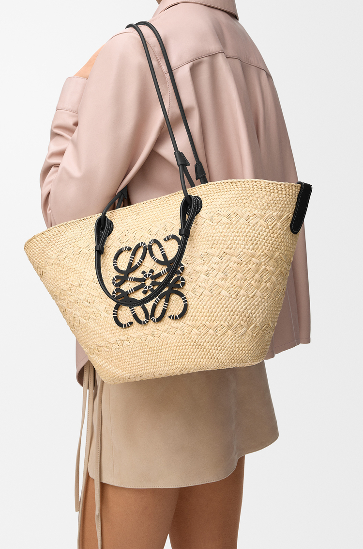 LOEWE Medium Anagram Basket bag in iraca palm and calfskin Natural/Black