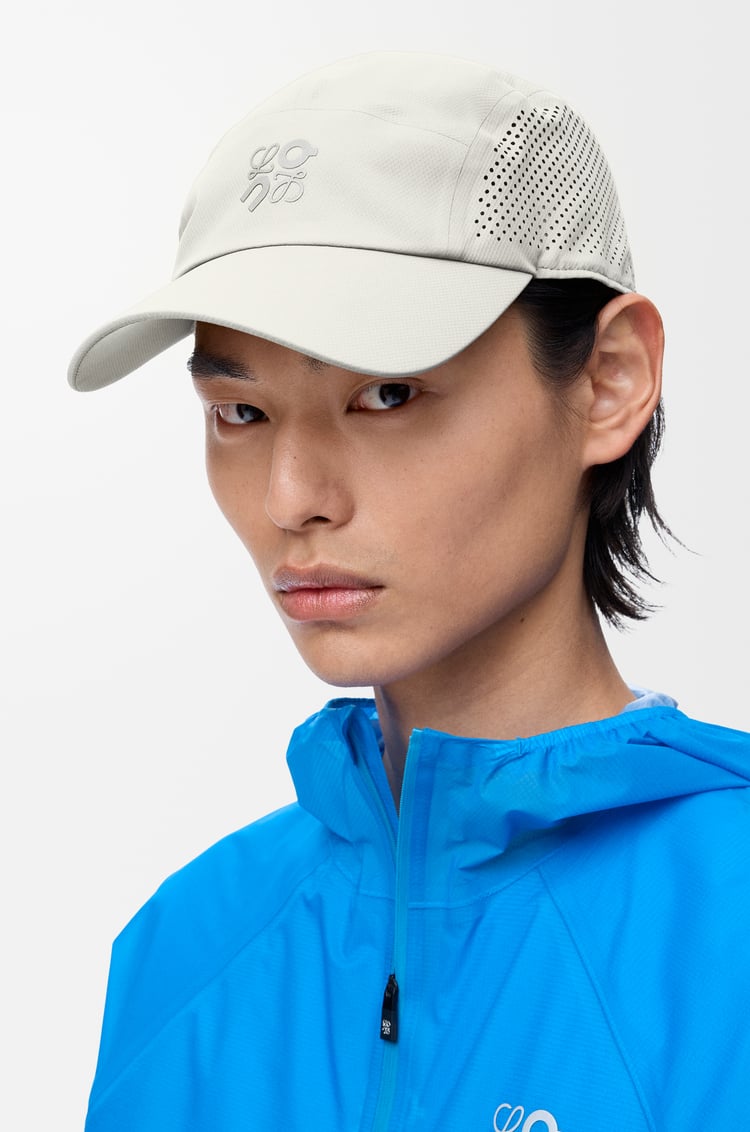 LOEWE Cap in technical shell Ivory