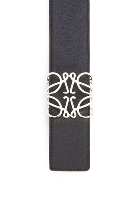 LOEWE Cinturón en piel de ternera lisa con anagrama Negro/Bronceado/Paladio plp_rd