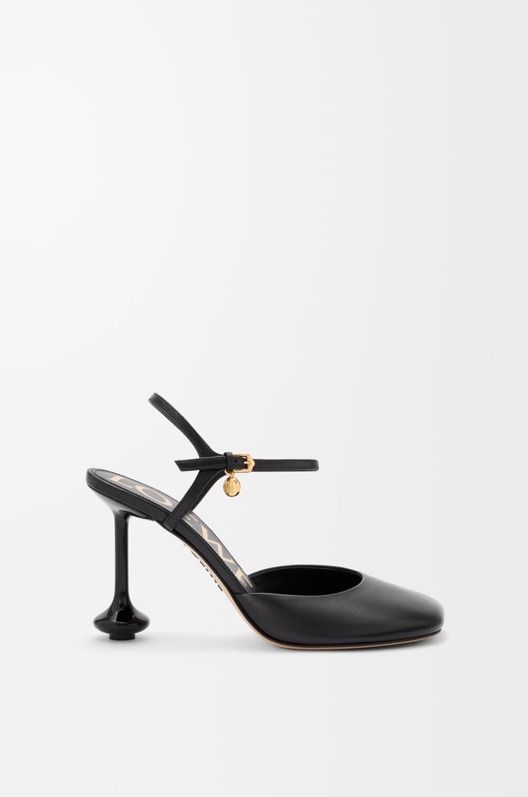 LOEWE Zapato de salón con tira en el tobillo en piel de cordero Negro