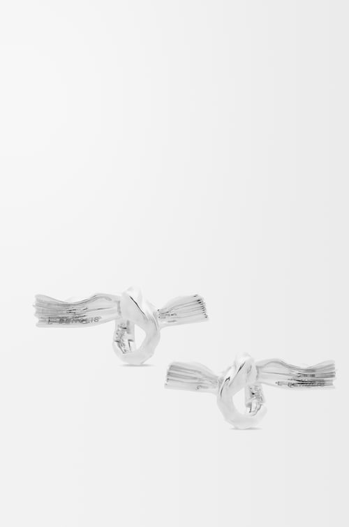 LOEWE Pendientes Knuckle Not en oro blanco Oro Blanco