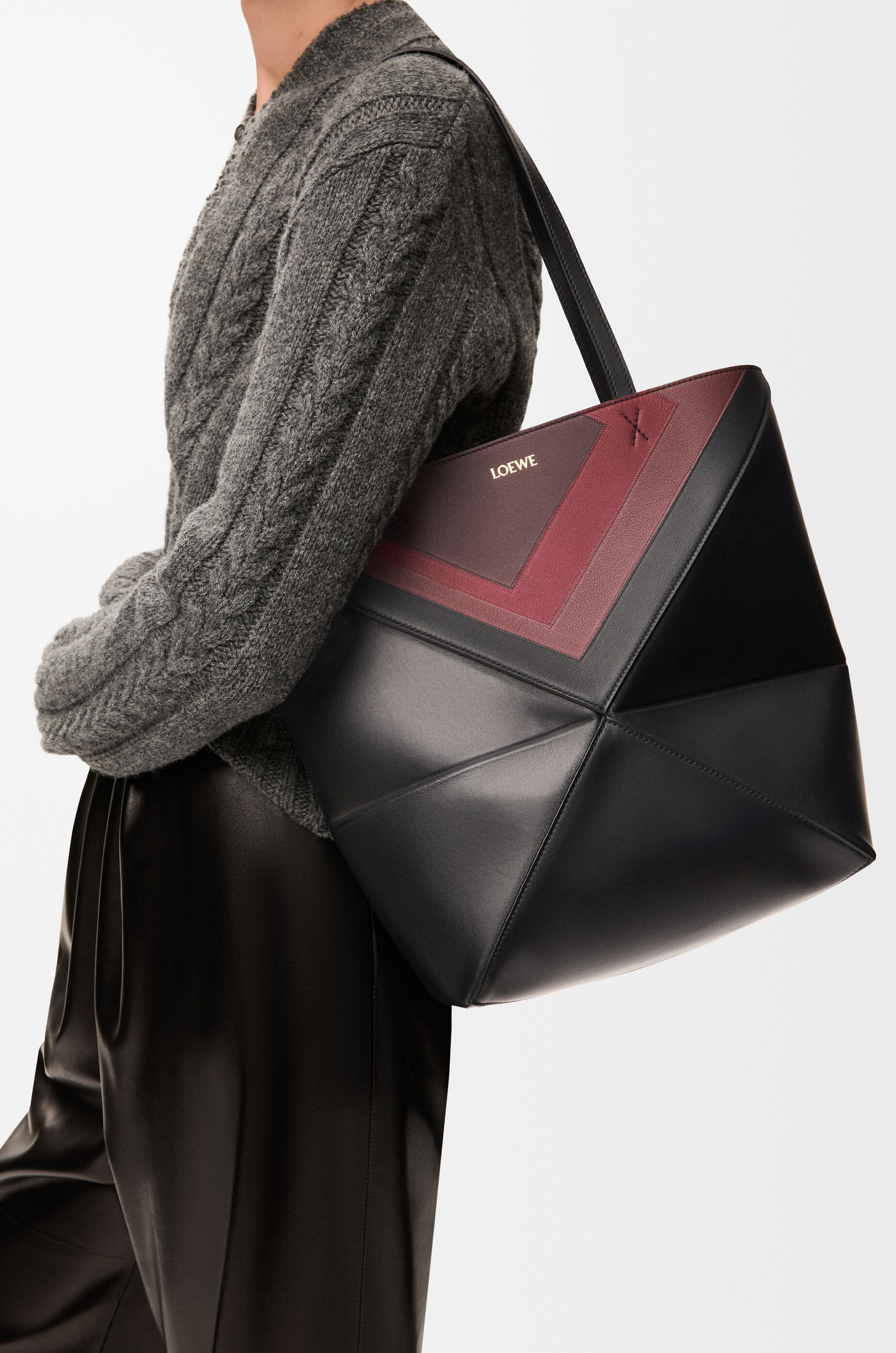 Medium Puzzle Fold tote in nappa calfskin Black - LOEWE