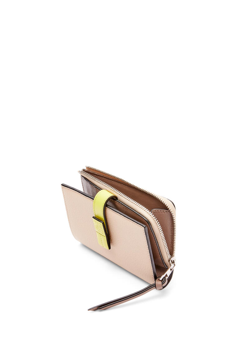 LOEWE Slim zip bifold wallet in soft grained calfskin Nude/Citronelle
