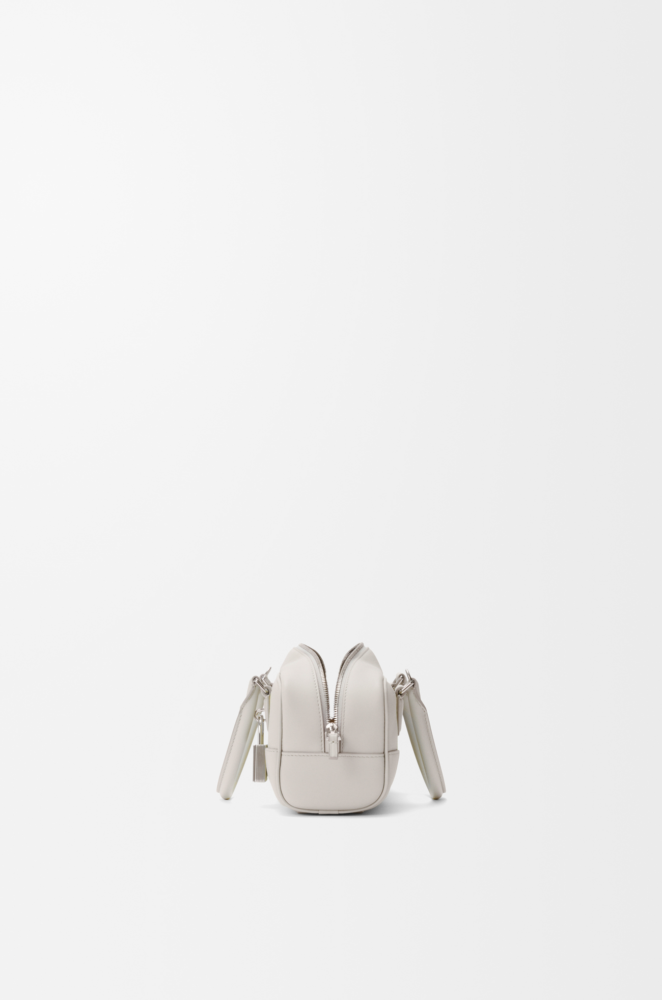 LOEWE 纳帕牛皮革 Amazona Cropped 23 手袋 淡灰色/浅黄晶色