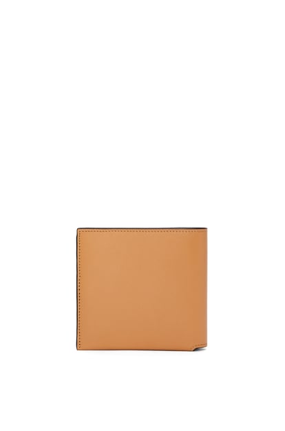 LOEWE Bifold wallet in shiny nappa calfskin Warm Desert/Black plp_rd