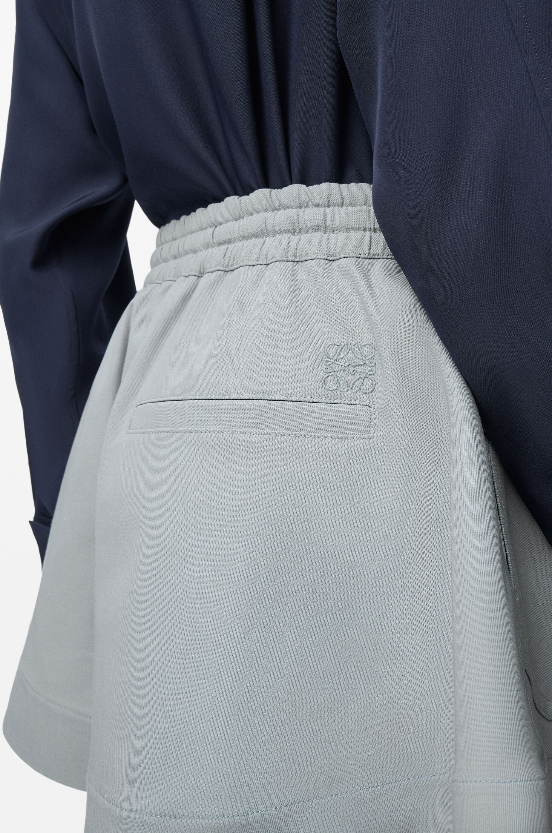 LOEWE☆アナグラム ショーツ（コットン）ライトグレー アナグラム ショーツ（コットン） グレー - LOEWE