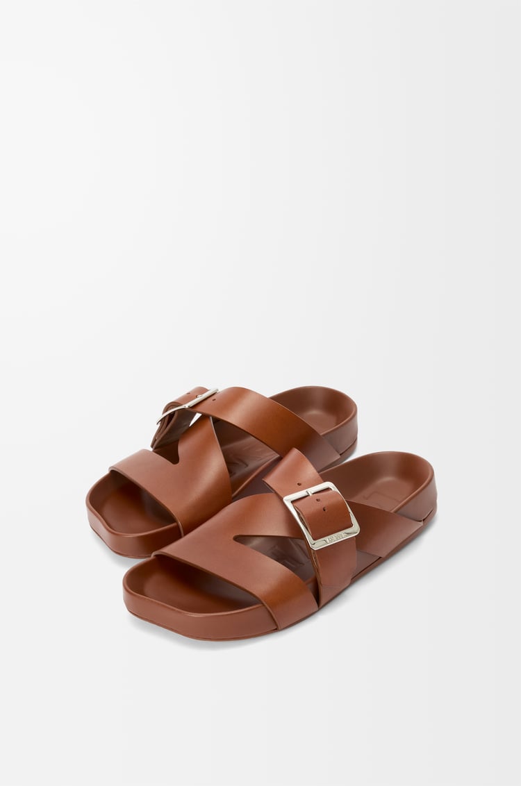 LOEWE Sandalia Ease Buckle en piel de ternera Óxido