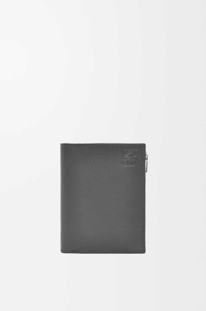 Slim compact wallet in soft grained calfskin