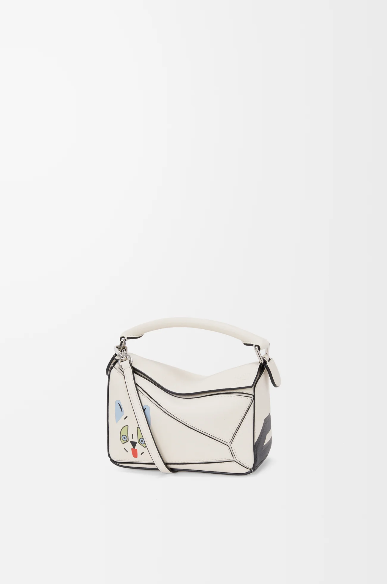 LOEWE Mini Futurist Cat Puzzle Tasche aus klassischem Kalbsleder Sanftes Weiß