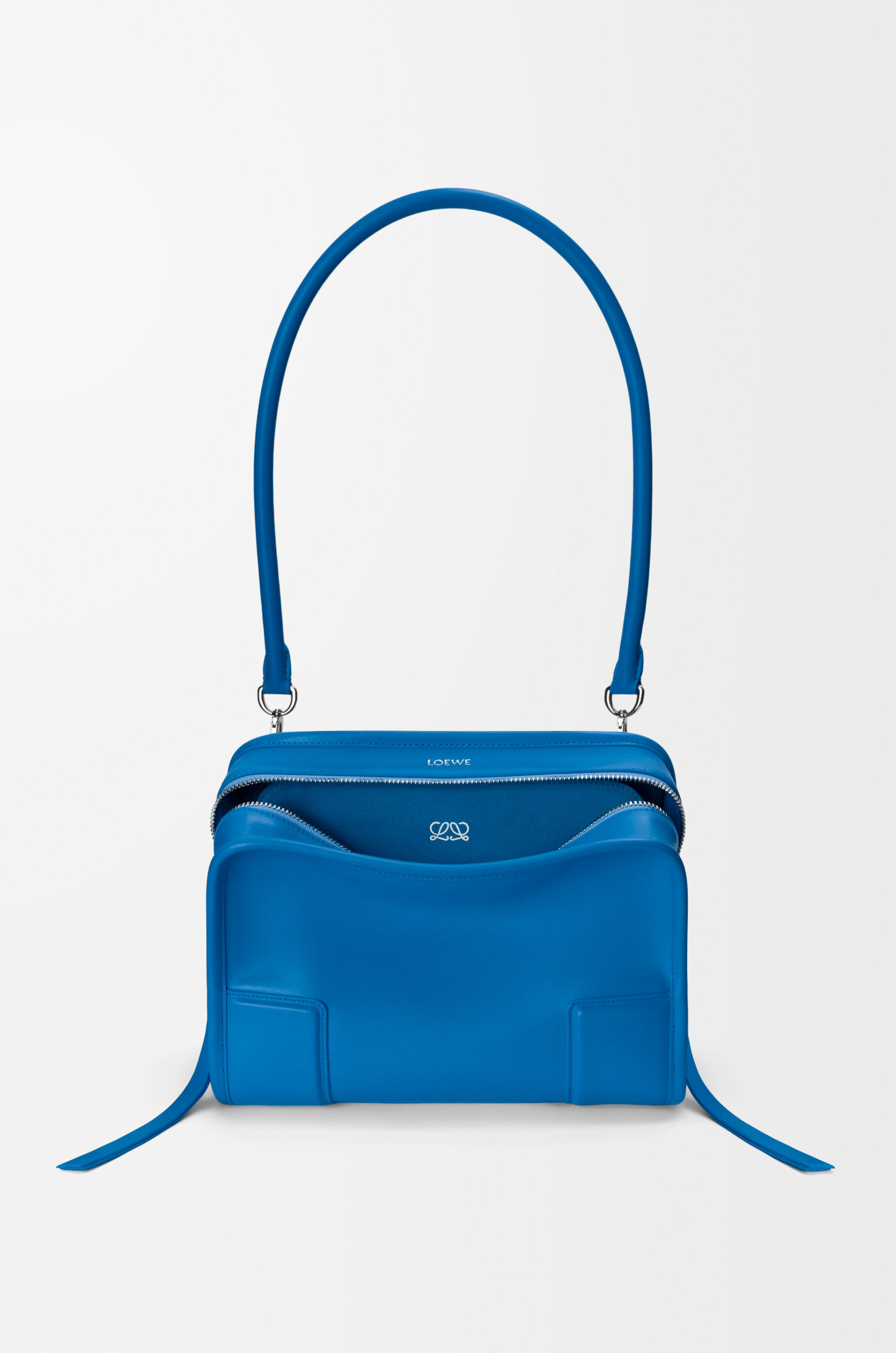 アマソナ180 バッグ スモール（ソフトカーフ） ブルー - LOEWE Japan