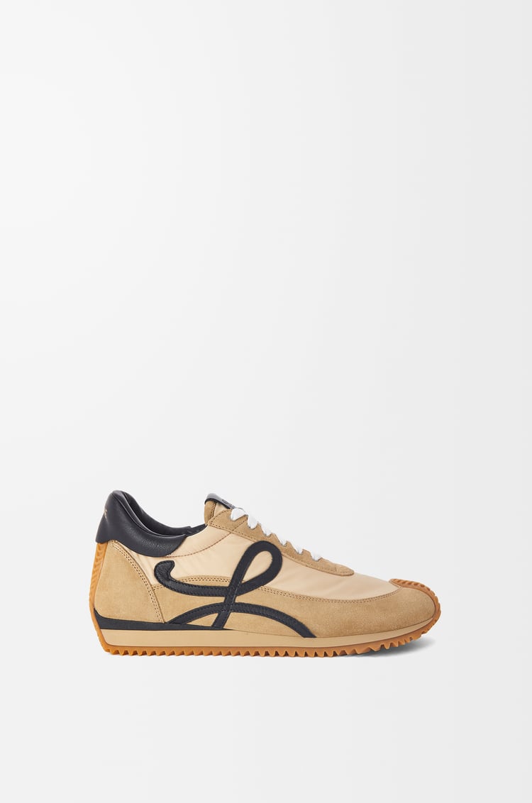 LOEWE Zapatilla Flow Runner en ante y nailon Dorado/Negro