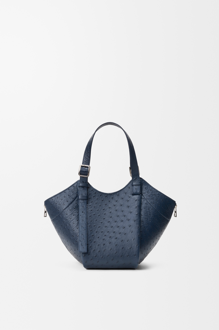 LOEWE ハンモック フリップ バッグ ミディアム（オーストリッチ） ディープネイビー