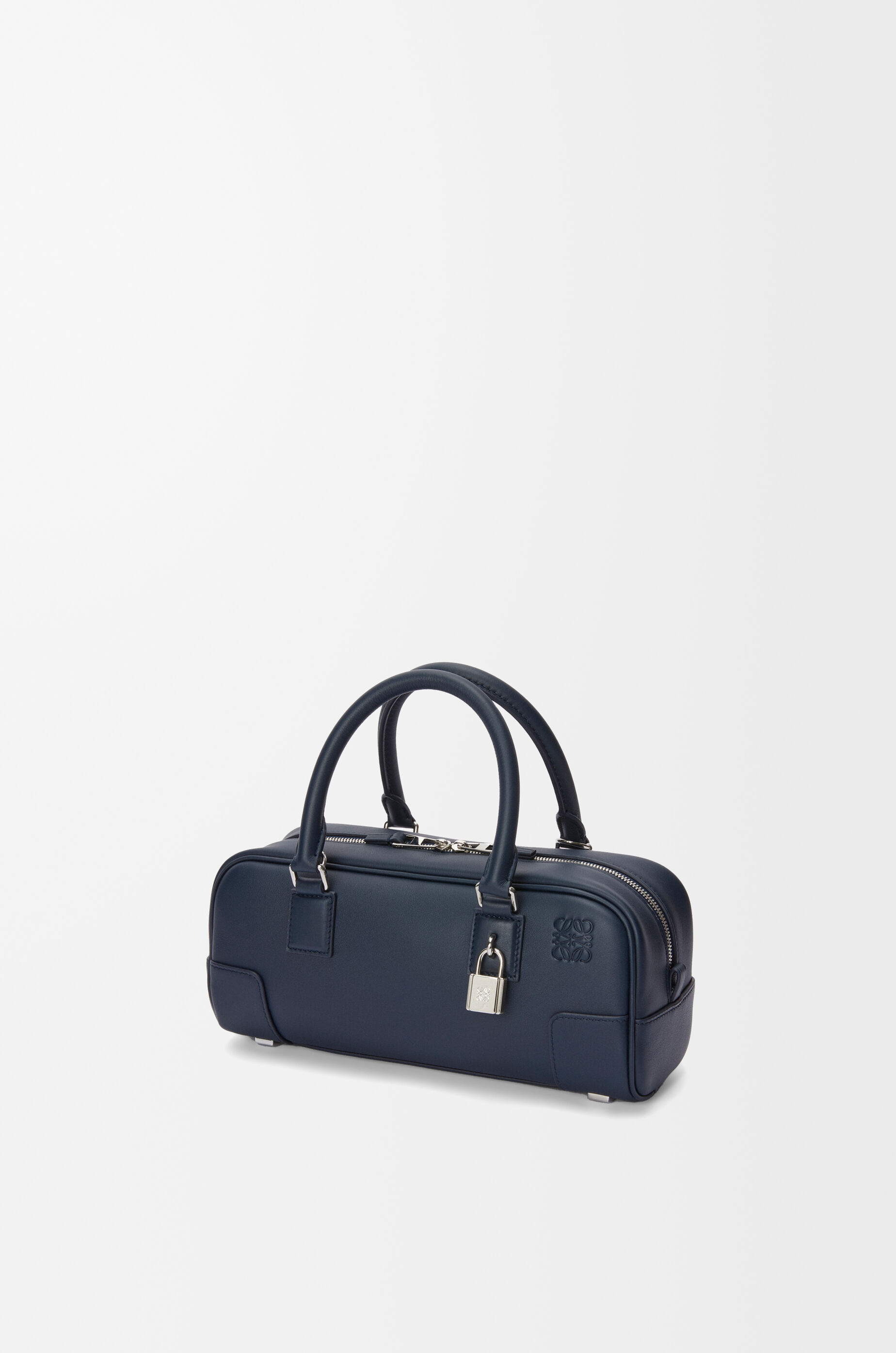 ブランド品 通販サイト アマソナ23 クロップド バッグ（ナパカーフ） ブルー - LOEWE バッグ